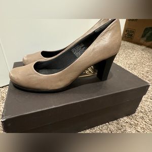 Super comfy cushioned heels